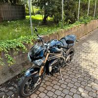 Triumph speed triple 1050