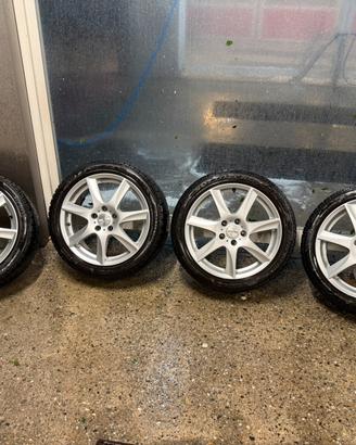 4 Cerchi in lega 17 Dezent 4x100 completi di pneum