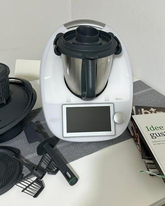 Bimby TM6 + secondo boccale + accessori completi
