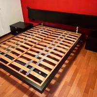 Letto matrimoniale “sospeso” + comodini
