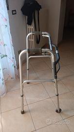 girello  deambulatore