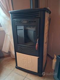 Termostufa a legna LINCAR modello Annalaura