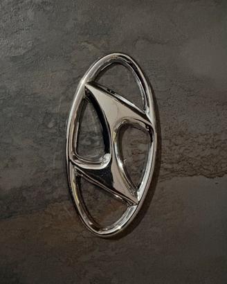 Hyundai badge