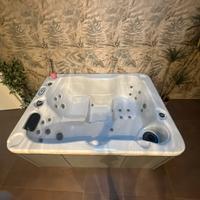 Mini piscina idromassaggio Treesse