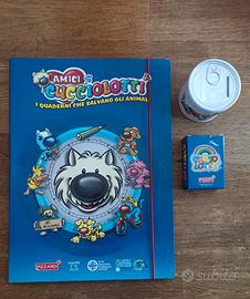 Raccoglitore, carte, figurine e salvadanaio 