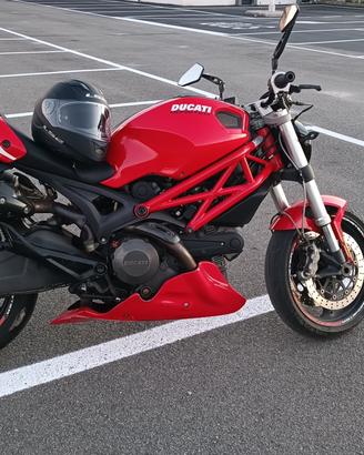 Ducati Monster 696