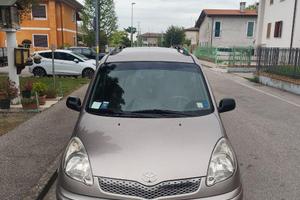 Toyota Yaris verso 09/2004