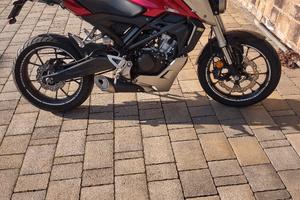 HONDA CB 125 R