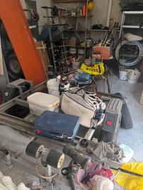 Carrello porta barca ed accessori da pesca