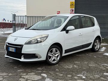 Renault Scenic Scénic XMod 1.6 GPL Wave