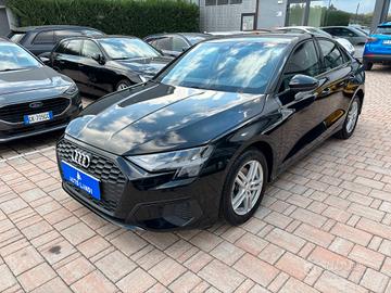 Audi A3 Sedan 30 TFSI S tronic Business Advanced
