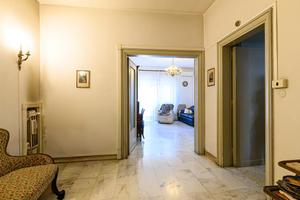 4 LOCALI A ROMA