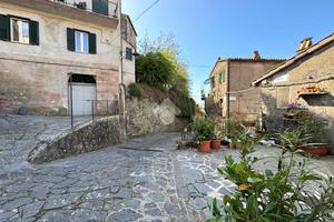 MONOLOCALE A LATERA