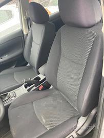 SEDILI NISSAN Pulsar Serie SEDILI ANTERIORI POSTER