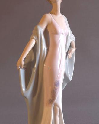 [1 - TITOLO] Statuina in porcellana Lladró "Sophis