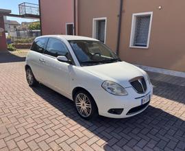 Lancia Ypsilon 1.4 Benzina Ok Neopatentati