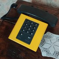 Telefono giallo designed by Giugiaro 1992