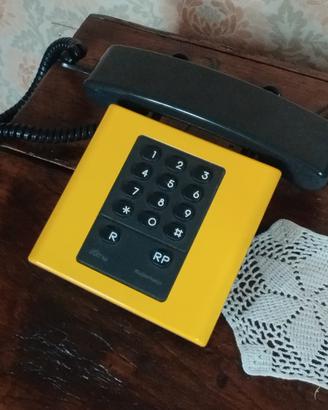 Telefono giallo designed by Giugiaro 1992