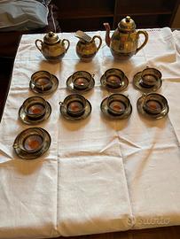 Servizio di tazze da caffè finemente dipinto 