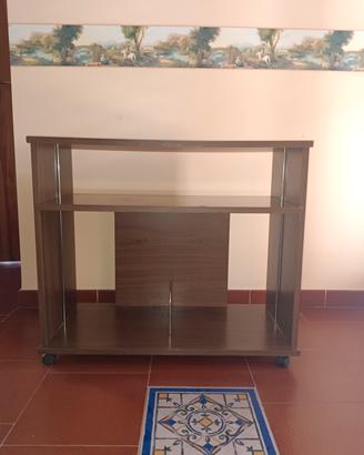 Mobiletto in legno con rotelle