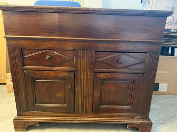 Mobile in legno antico