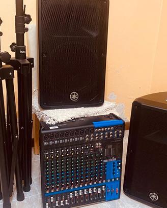Kit Yamaha: Mixer MG16XU + 2 Casse DBR12 + Statini