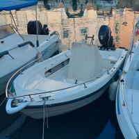 Barca a motore Autosvuotante + Suzuki df 40/60