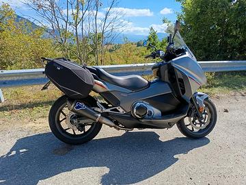 Honda Integra 750 sport 2016