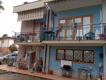 Villa singola con giardino