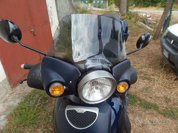 Scooter Aprilia Scarabeo 200