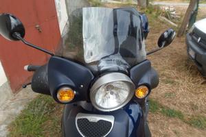 Scooter Aprilia Scarabeo 200