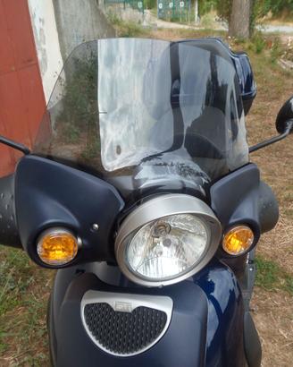Scooter Aprilia Scarabeo 200