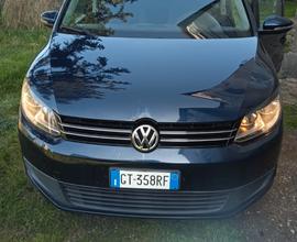 VOLKSWAGEN Touran - 2011