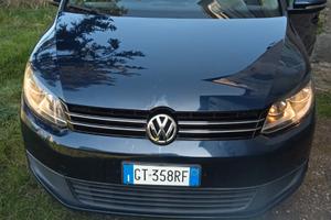 VOLKSWAGEN Touran - 2011