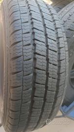 Gomme 215x75 r16 C 4 stagioni 