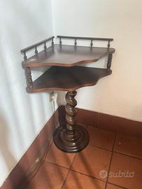 Tavolino da angolo del 1900