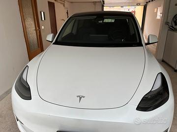 Tesla M Y 2022