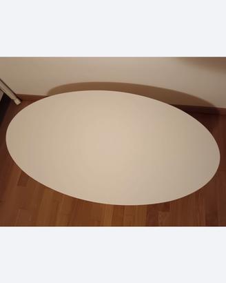 Tavolo in legno laccato bianco 