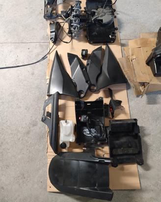 Vari pezzi per Kawasaki z750 
