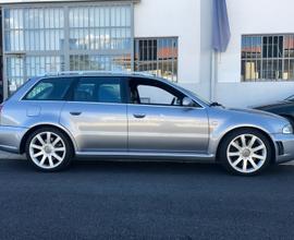 Audi RS4 B5