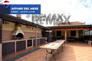 Villa o villino - Aci Sant'Antonio
