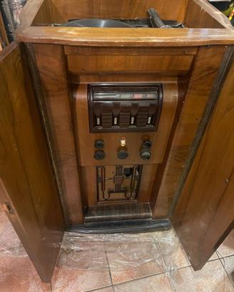Radio Marelli con giradischi 
