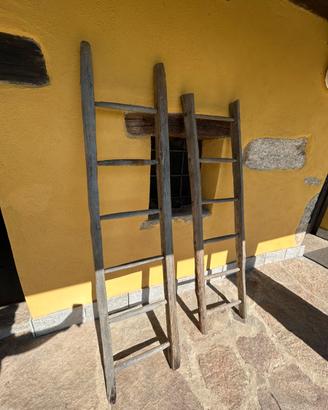 Vecchie scale in legno