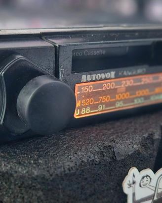 Autoradio vintage anni '80 Autovox Kanguro 732
