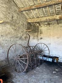 Rastrello ranghinatore per fieno d’epoca