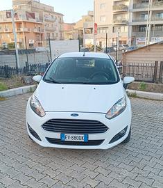 Ford Fiesta  1.5 DTCí Titanium 