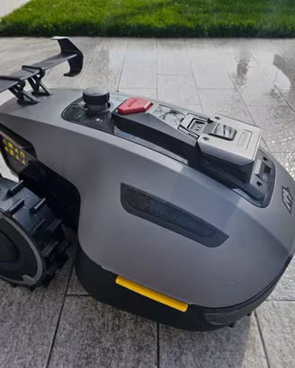 Mammotion Yuka mini 800 - Robot tagliaerba