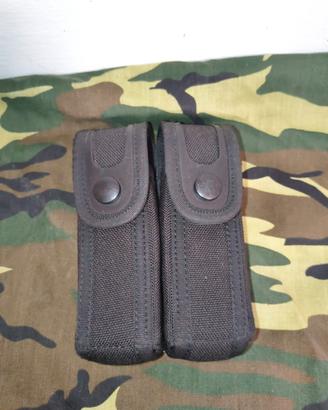 Porta caricatore doppio