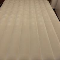 Materasso matrimoniale compreso di pompa elettrica