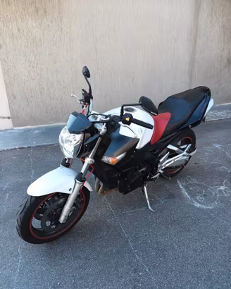 Suzuki GSR 600-2007